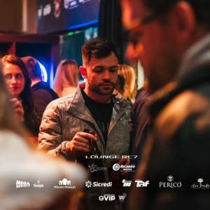 LoungeDia02-147